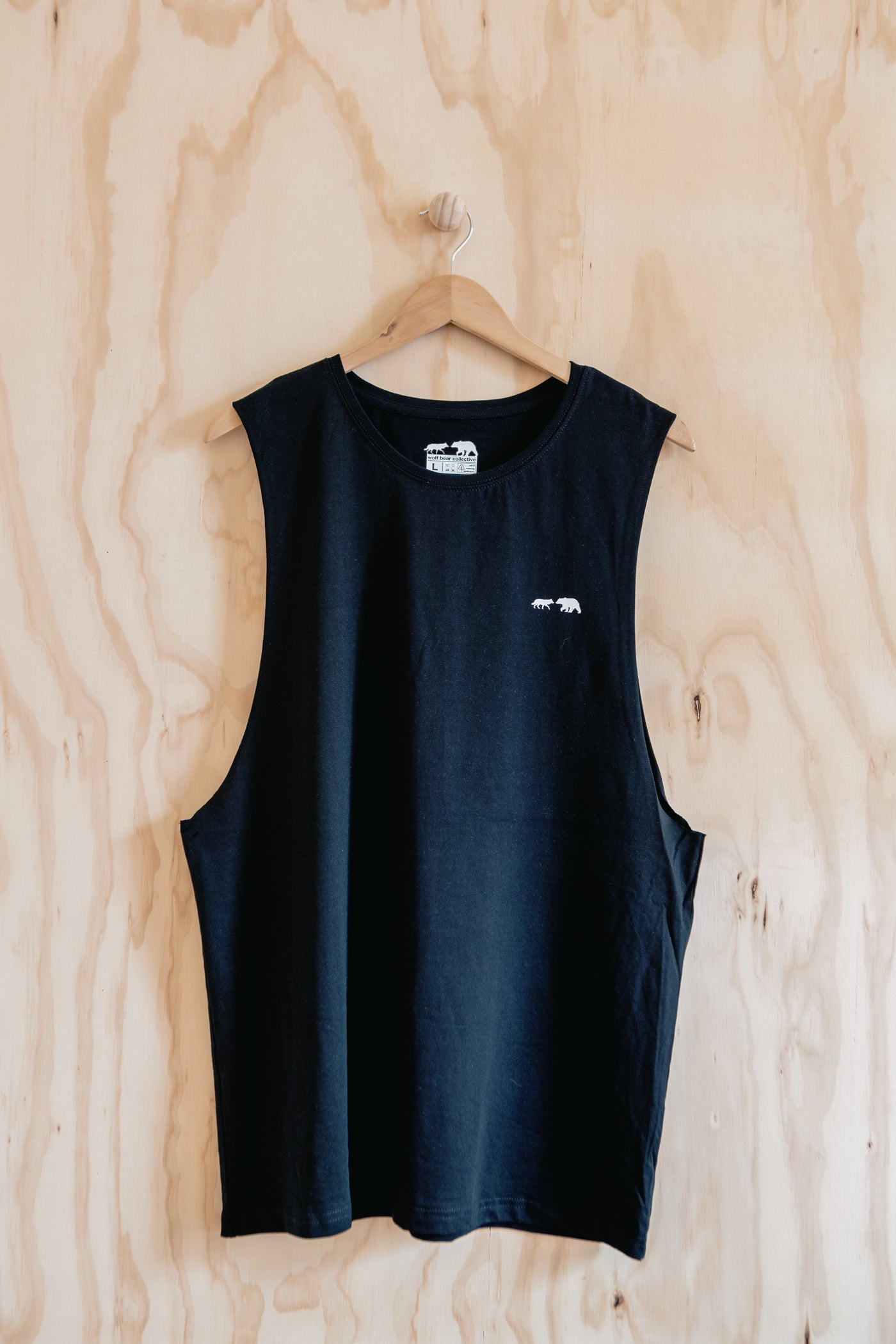 organic trail singlet black