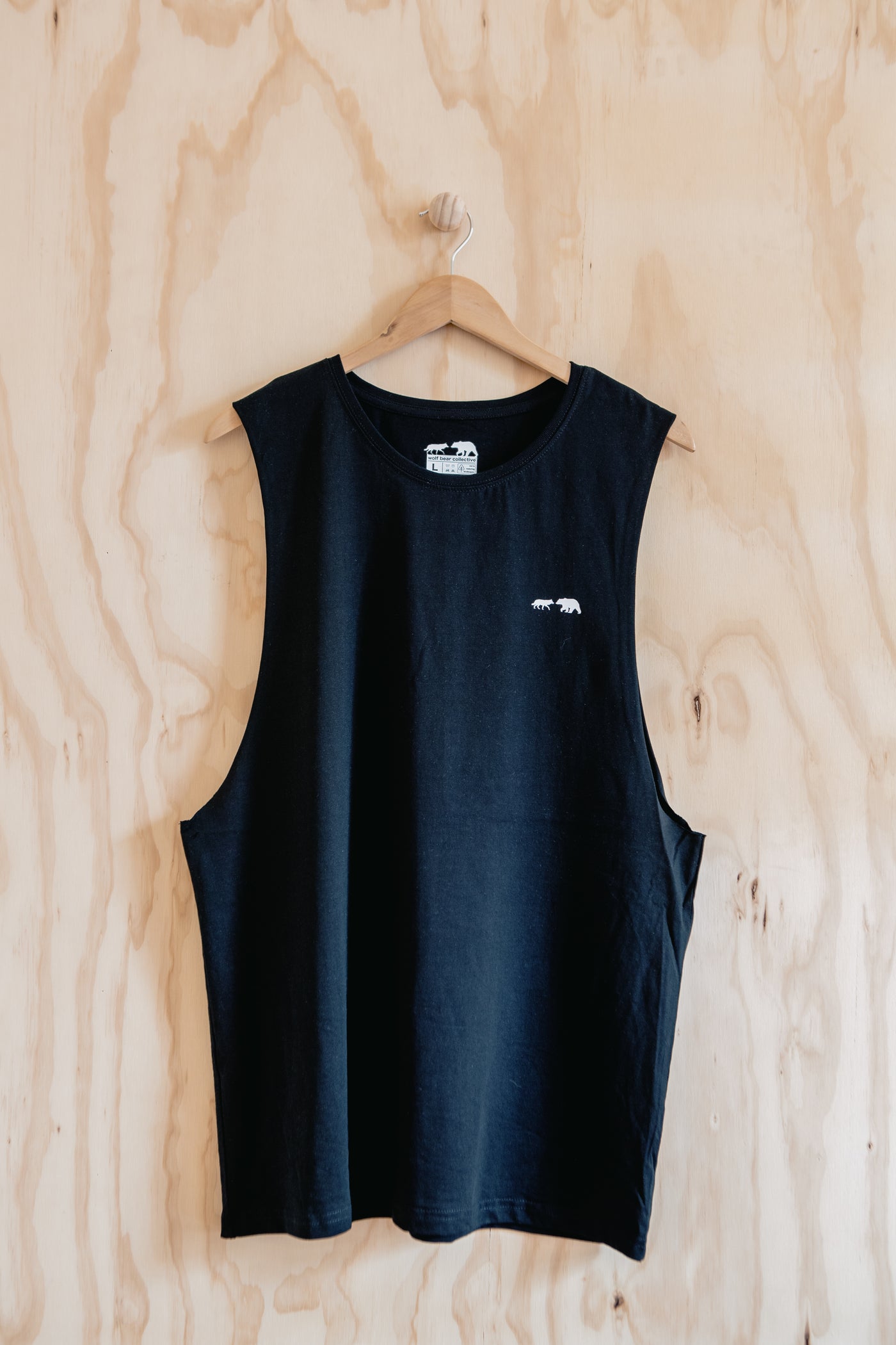 organic trail singlet // black